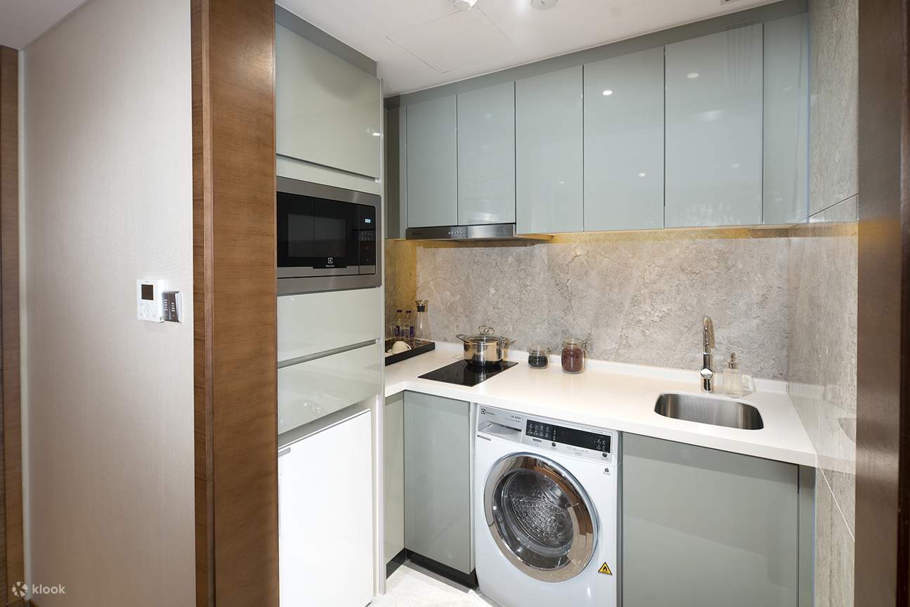 สตูดิโอ ดีลักซ์ อพาร์ตเมนต์ (ห้องครัว)